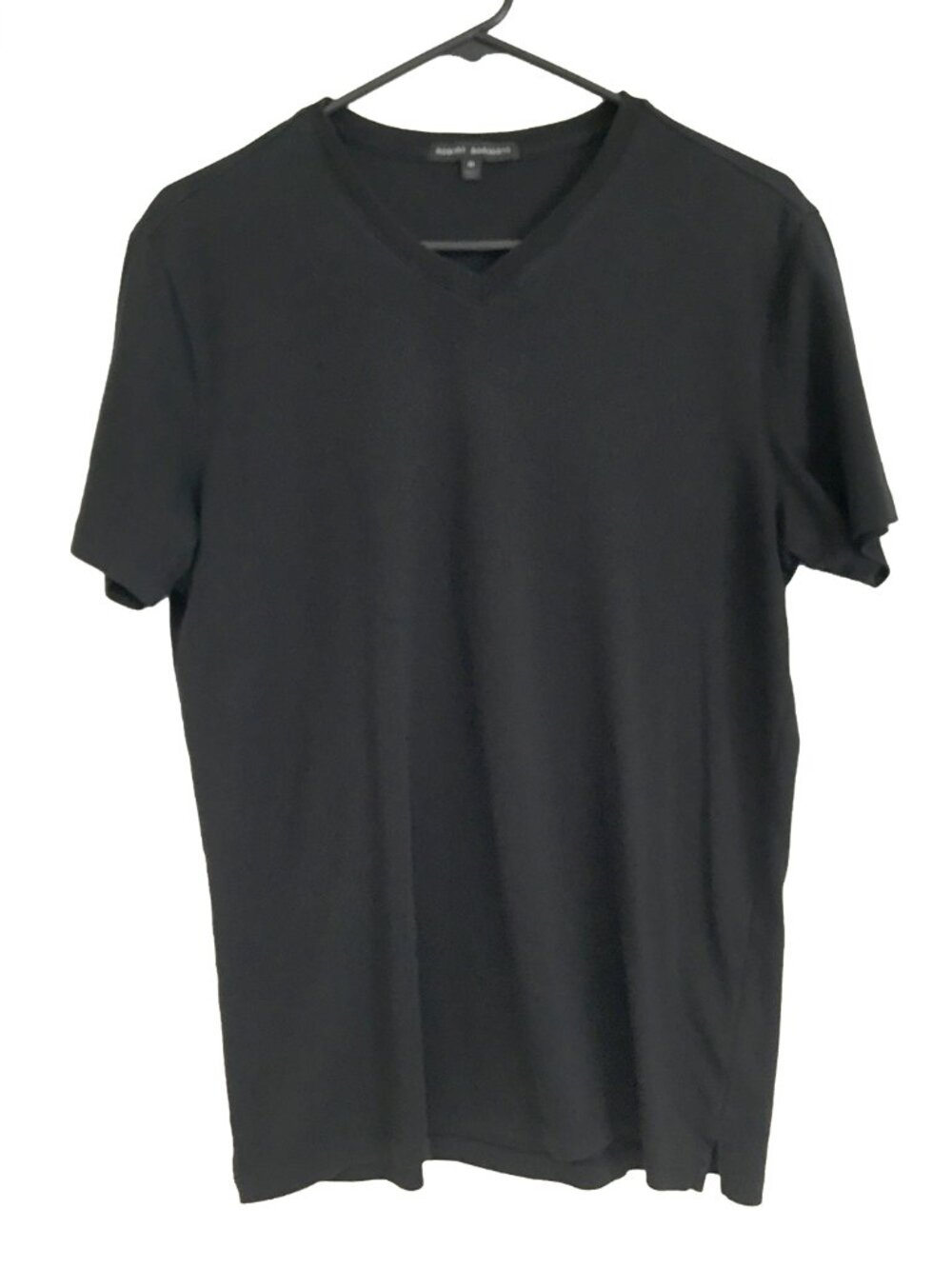 Robert Barakett Men's Black V-Neck T-Shirt Size M
